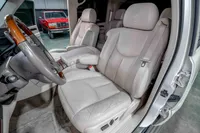 2003-Cadillac-Escalade-White Diamond Pearl-3GYFK66N33G294143-45.jpg